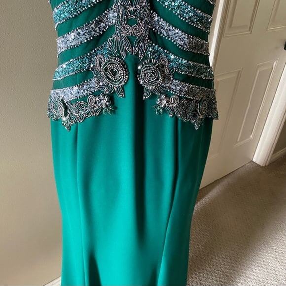 Emerald Green Mother of the Bride Groom Sequin Sparkling Evening Dress - Picture 3 of 10